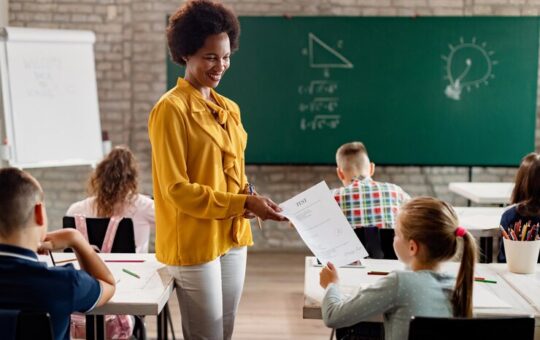 O que é necessário para se tornar um professor estudando em EAD?