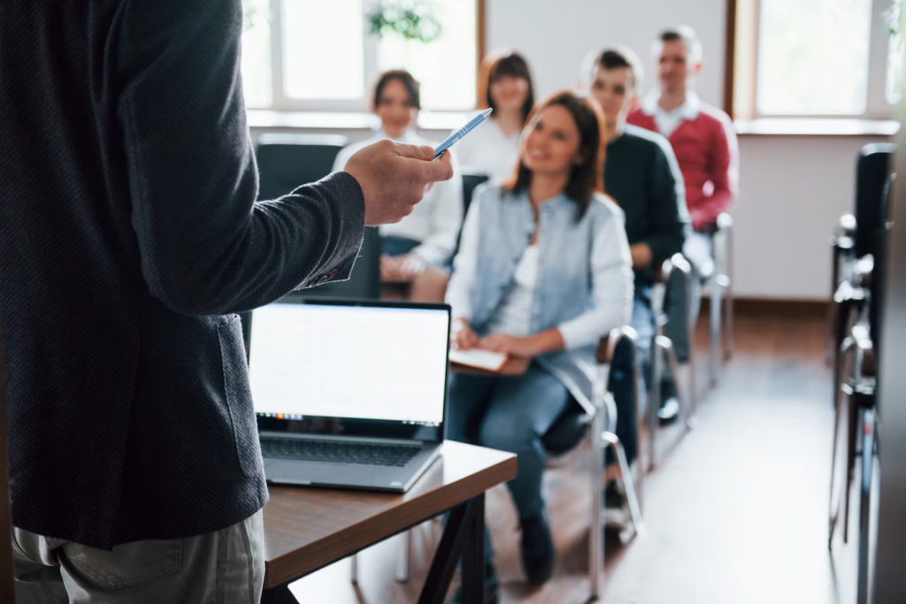 graduação em Gestão Pública EAD - Unifaveni