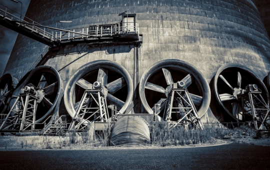 Rebites e porcas na fixação industrial: qual escolher?