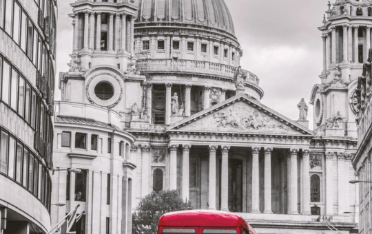 Fretamento de ônibus: quando vale a pena contratar?